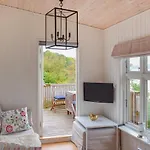 Prázdninový dům 1 Bedroom Awesome In