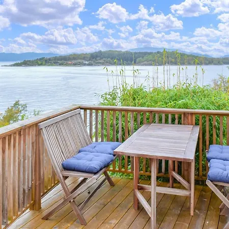 別荘 1 Bedroom In Skanevik